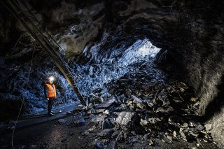 Le tunnel routier entre Riddes et La Tzoumaz restera fermé plusieurs mois. KEYSTONE/VALENTIN FLAURAUD